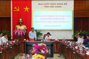 Quang cảnh buổi làm việc.