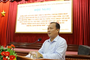 Phó Chủ tịch UBND tỉnh Hậu Giang, Nguyễn Văn Hòa phát biểu tại hội nghị.