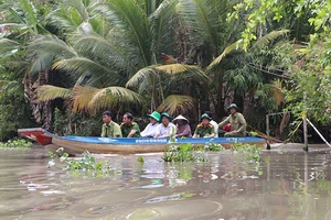 Lực lượng chức năng tuần tra bảo vệ rừng ở Khu Bảo tồn Thiên nhiên Lung Ngọc Hoàng.