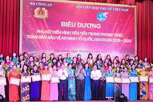 Biểu dương 32 tập thể, 40 cá nhân phụ nữ điển hình trong phong trào toàn dân bảo vệ an ninh Tổ quốc