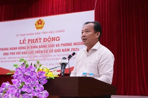 Phó Chủ tịch Ủy ban nhân tỉnh Hậu Giang Nguyễn Văn Hòa phát biểu tại lễ phát động.