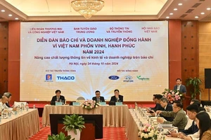 Quang cảnh diễn đàn Báo chí và Doanh nghiệp đồng hành vì Việt Nam phồn vinh, hạnh phúc năm 2024.