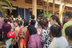 500 người gốc Việt Nam và Khmer được khám bệnh và tặng quà.