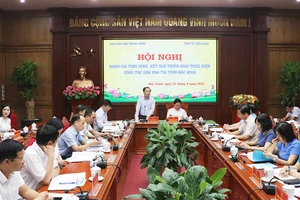 Quang cảnh buổi làm việc.