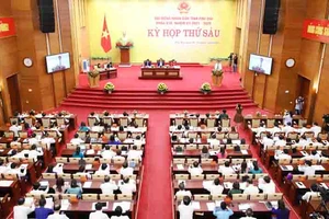 Toàn cảnh Kỳ họp thứ 6, Hội đồng nhân dân tỉnh Phú Thọ. 
