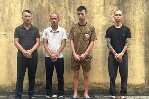 Các đối tượng trong đường dây mua bán người bị Công an huyện Đoan Hùng bắt giữ.