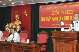 Đồng chí Lê Văn Hiệu, Phó Bí thư Thường trực Tỉnh ủy Hải Dương điều hành phần tham luận.