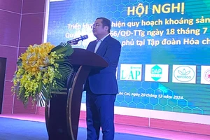 Đồng chí Phùng Quang Hiệp, Chủ tịch Hội đồng thành viên Tập đoàn Hóa chất Việt Nam phát biểu tại hội nghị.