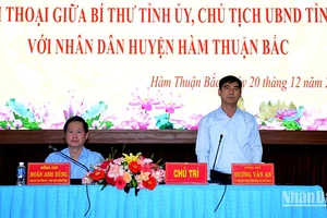 Bí thư Tỉnh ủy, Chủ tịch Ủy ban nhân dân tỉnh Bình Thuận đối thoại với nhân dân huyện Hàm Thuận Bắc.