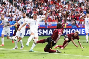 Bỉ từng bị Slovakia (áo trắng) đánh bại 1-0 ở trận ra quân.
