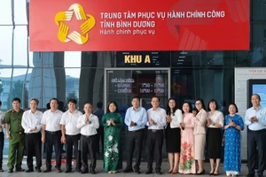 Trung tâm Phục vụ hành chính công một cấp tỉnh Bình Dương. 