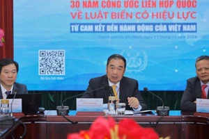 Các đại biểu tại Hội thảo khoa học “30 năm Công ước Liên hợp quốc về Luật Biển có hiệu lực: Từ cam kết đến hành động của Việt Nam”.