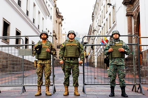 Ecuador tăng cường biện pháp an ninh. Ảnh: AP
