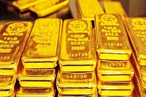 Nhà nước không khuyến khích kinh doanh vàng miếng, không bảo hộ giá vàng miếng.