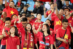 Sự ủng hộ của người hâm mộ là nguồn động viên lớn cho bóng đá Việt Nam. Ảnh: LÊ MINH