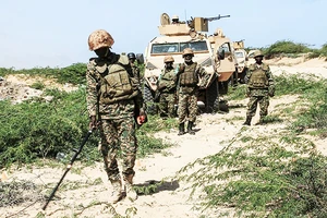 Một nhóm binh sĩ thuộc phái bộ AU đang hoạt động tại Somalia. Ảnh: AP