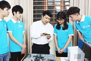 Đào tạo nguồn nhân lực chất lượng cao tại Trường cao đẳng Cơ điện Hà Nội. Ảnh: NAM ANH