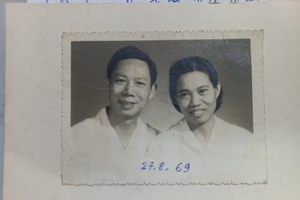Ông Nguyễn Văn Nhất (tức Nguyễn Văn Thân) và bà Dương Thị Ngân (tức Thanh Ngân) - nam - nữ phát thanh viên tiếng Việt đầu tiên của Đài Tiếng nói Việt Nam. Ảnh: Gia đình cung cấp