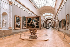 Louvre ngày nay là kết quả của 800 năm xây dựng qua nhiều thế hệ. Ảnh: GETTY IMAGES