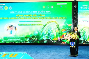 Các nhà khoa học, chuyên gia mang đến hội thảo nhiều giải pháp thiết thực cho mô hình nông nghiệp bền vững.