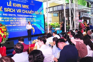 Khai mạc Tuần lễ sách và chuyển đổi số tại TP Hồ Chí Minh. Ảnh: QUANG HƯNG