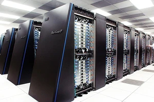 Hệ thống siêu máy tính của IBM. Ảnh: CNN