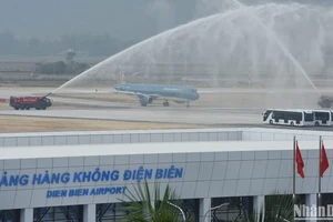 Hãng hàng không Vietnam Airlines sẽ tăng gấp hai lần tần suất các chuyến bay đến sân bay Điện Biên nhằm phục vụ Năm Du lịch quốc gia 2024, hướng đến kỷ niệm 70 năm chiến thắng Điện Biên Phủ.