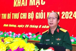 Đại tá Nguyễn Đình Chuẩn phát biểu ý kiến khai mạc Hội thi.