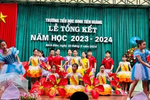 Lễ tổng kết năm học 2023-2024 trường tiểu học Đinh Tiên Hoàng, thành phố Ninh Bình, tỉnh Ninh Bình. (Nguồn:Ttrường tiểu học Đinh Tiên Hoàng)