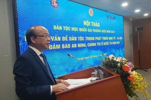 Tiến sĩ Phan Chí Hiếu, Chủ tịch Viện Hàn lâm Khoa học xã hội Việt Nam phát biểu khai mạc Hội thảo.