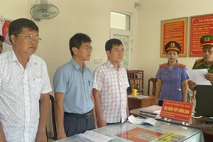 Công an tỉnh Quảng Nam thi hành lệnh bắt tạm giam 3 đối tượng.