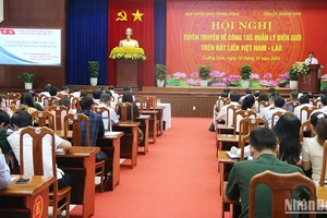 Quang cảnh Hội nghị tuyên truyền về công tác quản lý biên giới trên đất liền Việt Nam-Lào.