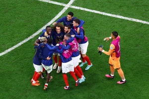 Nước Pháp không ngủ khi “đặt chân” vào chung kết World Cup 2022