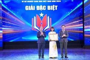 Giải Đặc biệt được trao cho nhóm tác giả Ban Thời sự VOV1, Đài Tiếng nói Việt Nam.