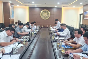 Đoàn giám sát của HĐND thành phố Đà Nẵng làm việc với lãnh đạo huyện Hòa Vang và quận Liên Chiểu. 