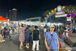 Chợ đêm Sơn Trà sẽ dừng hoạt động vào ngày 1/7 tới. (Ảnh ANH ĐÀO)