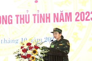 Đồng chí Bí thư Tỉnh ủy, Trưởng Ban Chỉ đạo diễn tập tỉnh Hà Nam phát biểu khai mạc diễn tập.