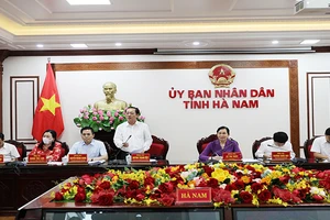 Đồng chí Huỳnh Thành Đạt, Ủy viên Trung ương Đảng, Bộ trưởng Khoa học và Công nghệ phát biểu tại buổi làm việc.