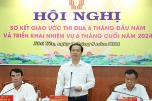 Đồng chí Nguyễn Anh Tuấn, Phó Trưởng Ban Thi đua khen thưởng Trung ương phát biểu chỉ đạo tại Hội nghị.