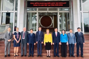 Chuyến thăm của Đoàn công tác sẽ tiếp tục thúc đẩy ngoại giao giữa 2 nước Việt Nam-Hungary nói chung, giữa tỉnh Ninh Bình và các địa phương của Hungary nói riêng. 