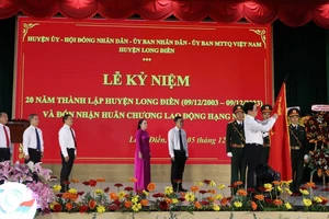 Huyện Long Điền đã đón nhận Huân chương Lao động hạng Nhì.