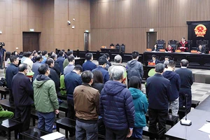 Hội đồng xét xử Tòa án nhân dân thành phố Hà Nội tuyên án đối với 38 bị cáo trong vụ án xảy ra tại Công ty cổ phần công nghệ Việt Á, Bộ Y tế, Bộ Khoa học và Công nghệ cùng các đơn vị, tổ chức có liên quan. Ảnh | PHẠM KIÊN