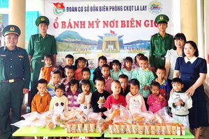 Năm 2024 triển khai mô hình "Ổ bánh mì nơi biên giới" đã hỗ trợ 2.128 ổ bánh mì và sữa cho học sinh.