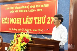 Bí thư Tỉnh ủy Sóc Trăng Lâm Văn Mẫn phát biểu chỉ đạo hội nghị.