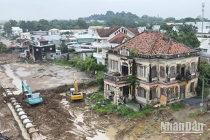 Nhiều ý kiến đề nghị cần tính toán phương án bảo tồn căn biệt thự cổ 100 năm tuổi.