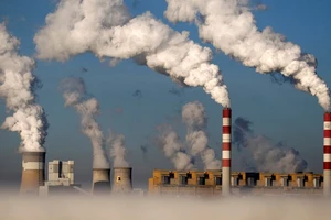 ADB cho rằng, thuế carbon của EU sẽ tác động hạn chế tới biến đổi khí hậu trong khi sẽ gây tác động tiêu cực nhẹ tới các nền kinh tế đang phát triển ở châu Á. Ảnh minh họa: Reuters