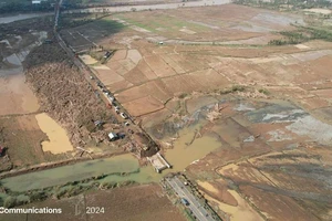 Một cây cầu bị phá hủy do bão Usagi ở tỉnh Cagayan, Philippines (Ảnh: Reuters)