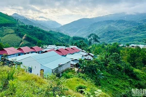 Những làng mới xây sau biến cố thiên tai ở huyện Nam Trà My giúp bà con nhân dân vững chãi ổn định cuộc sống.