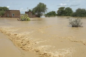 Vỡ đập do mưa lớn gây ra lũ lụt ở Sudan. (Nguồn: File)