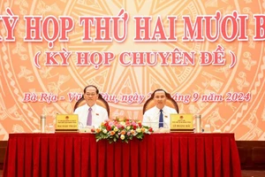 Chủ tọa Kỳ họp thứ 23 Hội đồng nhân dân tỉnh Bà Rịa-Vũng Tàu.